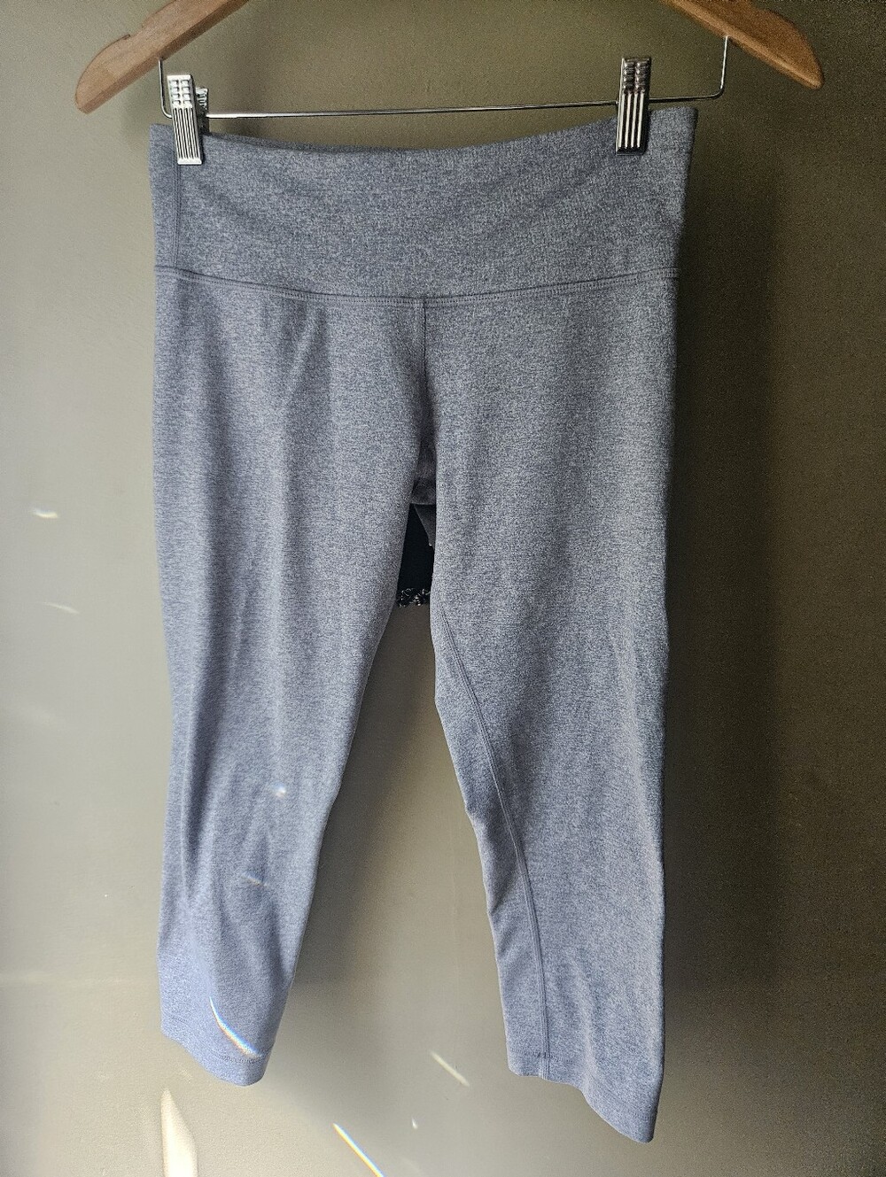 Ladies Lululemon Capris